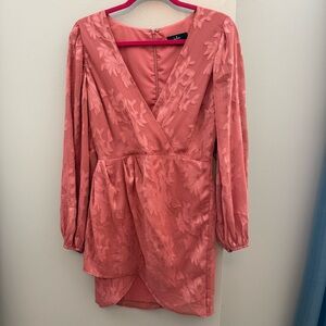 Lulus Dress Medium NEW Mauve Long Sleeve Mini V Neck Floral Jacquard